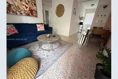 461 SW 6th St #4, Miami, FL 33130 - Photo 2