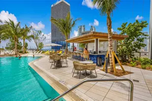 159 NE 6th St, Miami, FL 33132 - Photo 4