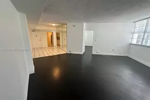 999 Brickell Bay Dr, Miami, FL 33131 - Photo 6