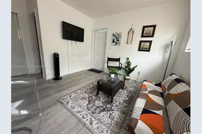 461 SW 6th St #6, Miami, FL 33130 - Photo 1