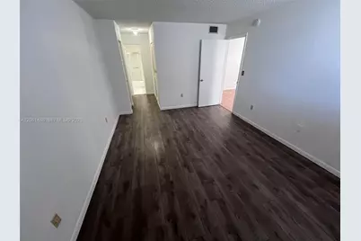 1665 Bay Rd #416, Miami Beach, FL 33139 - Photo 8