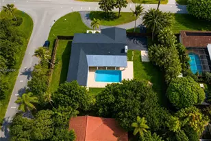 8601 SW 174th St, Palmetto Bay, FL 33157 - Photo 38