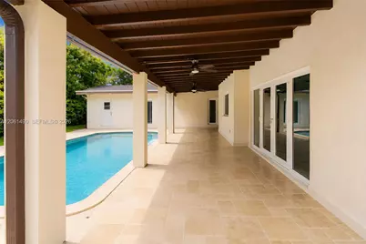 8601 SW 174th St, Palmetto Bay, FL 33157 - Photo 36