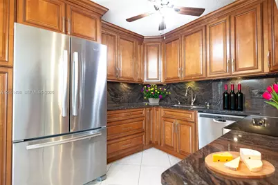 3049 Wolverton C #3049, Boca Raton, FL 33434 - Photo 4