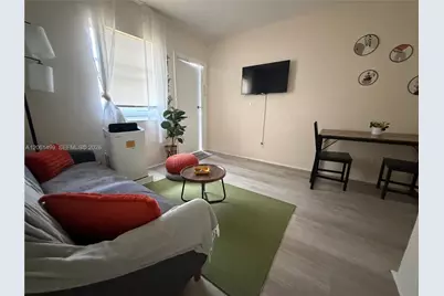 461 SW 6th St #10, Miami, FL 33130 - Photo 2