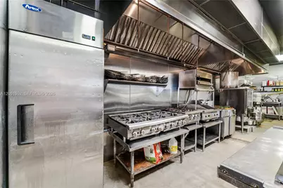 [Address not provided], Miami, FL 33186 - Photo 4