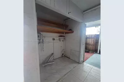 4241 W 10th Ln #7, Hialeah, FL 33012 - Photo 12