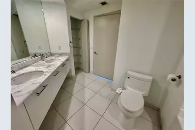 500 Brickell Ave #2407, Miami, FL 33131 - Photo 14