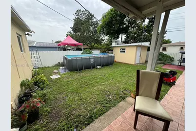80 W 56th St, Hialeah, FL 33012 - Photo 22