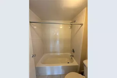 711 N Pine Island Rd #121, Plantation, FL 33324 - Photo 14
