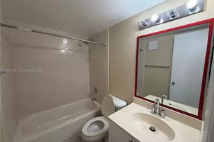 711 N Pine Island Rd, Plantation, FL 33324 - Photo 8