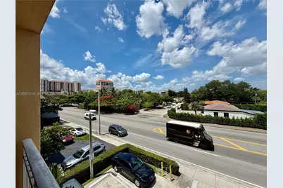 601 SW 37th Ave #303, Miami, FL 33135 - Photo 10