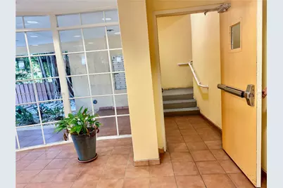 601 SW 37th Ave #303, Miami, FL 33135 - Photo 4