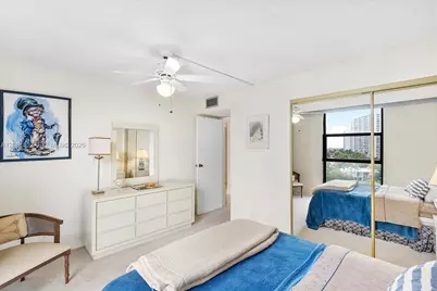600 Parkview Dr #709, Hallandale Beach, FL 33009 - Photo 24