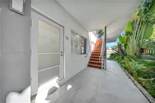 6905 Bay Dr, Miami Beach, FL 33141 - Photo 12