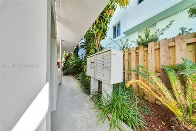 6905 Bay Dr #16, Miami Beach, FL 33141 - Photo 10