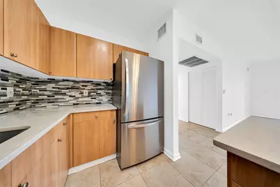 6905 Bay Dr #16, Miami Beach, FL 33141 - Photo 20