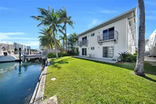 6905 Bay Dr, Miami Beach, FL 33141 - Photo 1