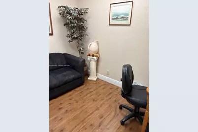 5124 Hollywood Blvd, Hollywood, FL 33021 - Photo 2