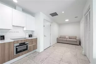 239 SW 9th St, Miami, FL 33130 - Photo 10