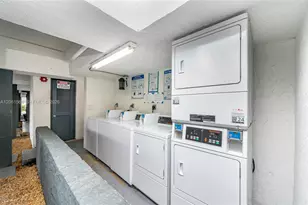444 SW 27th Ave, Miami, FL 33135 - Photo 16