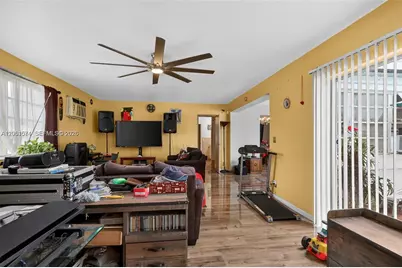 6861 SW 1st Ct, Pembroke Pines, FL 33023 - Photo 12