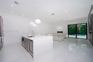 8995 NW 161st Terrace, Miami Lakes, FL 33018 - Photo 14