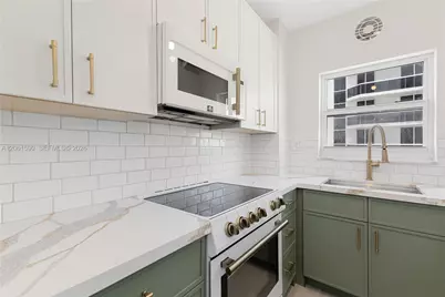 4747 Collins Ave #709, Miami Beach, FL 33140 - Photo 1