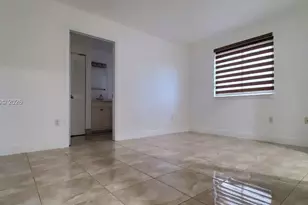 1627 NW 18th St, Miami, FL 33125 - Photo 8