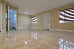 1627 NW 18th St, Miami, FL 33125 - Photo 2
