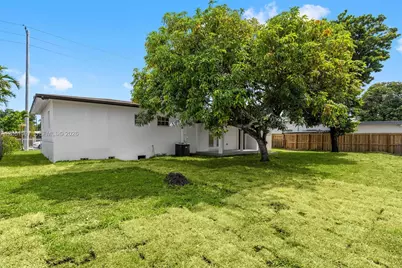4011 NW 171st St, Miami Gardens, FL 33055 - Photo 14