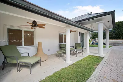 324 Caribbean Rd, Key Biscayne, FL 33149 - Photo 1