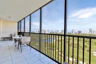 20335 W Country Club Dr, Aventura, FL 33180 - Photo 22