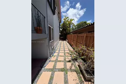 191 NW 17th Ave #3, Miami, FL 33125 - Photo 28