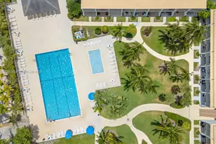 881 Ocean Dr, Key Biscayne, FL 33149 - Photo 52
