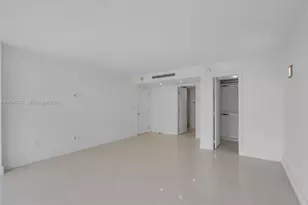 881 Ocean Dr, Key Biscayne, FL 33149 - Photo 18