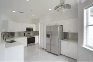 11022 NW 48th Ln, Doral, FL 33178 - Photo 12