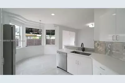 11022 NW 48th Ln, Doral, FL 33178 - Photo 18