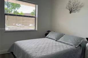 10434 Sunrise Lakes Blvd, Sunrise, FL 33322 - Photo 12