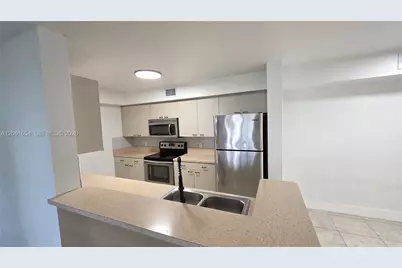 15480 SW 284th St #2111, Homestead, FL 33033 - Photo 2