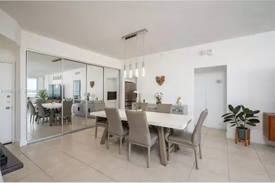 5005 Collins Ave #1506, Miami Beach, FL 33140 - Photo 8