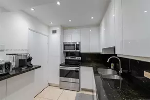 5005 Collins Ave, Miami Beach, FL 33140 - Photo 6