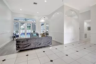 351 NW 110th Ave, Plantation, FL 33324 - Photo 8
