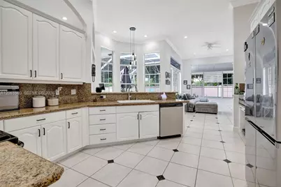 351 NW 110th Ave, Plantation, FL 33324 - Photo 20