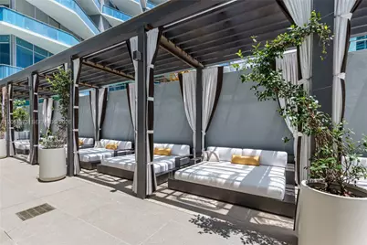 77 SE 5th Street #2205, Miami, FL 33131 - Photo 40