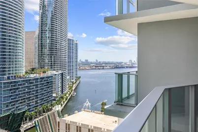 77 SE 5th Street #2205, Miami, FL 33131 - Photo 18