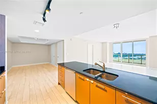 50 Biscayne Blvd, Miami, FL 33132 - Photo 10