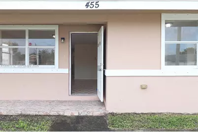 455 NW 14th St, Florida City, FL 33034 - Photo 4