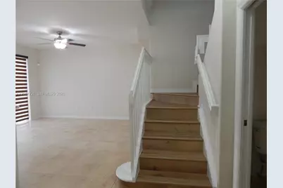 320 SW 87th Ct, Miami, FL 33174 - Photo 14