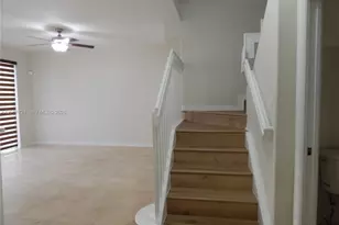 320 SW 87th Ct, Miami, FL 33174 - Photo 14